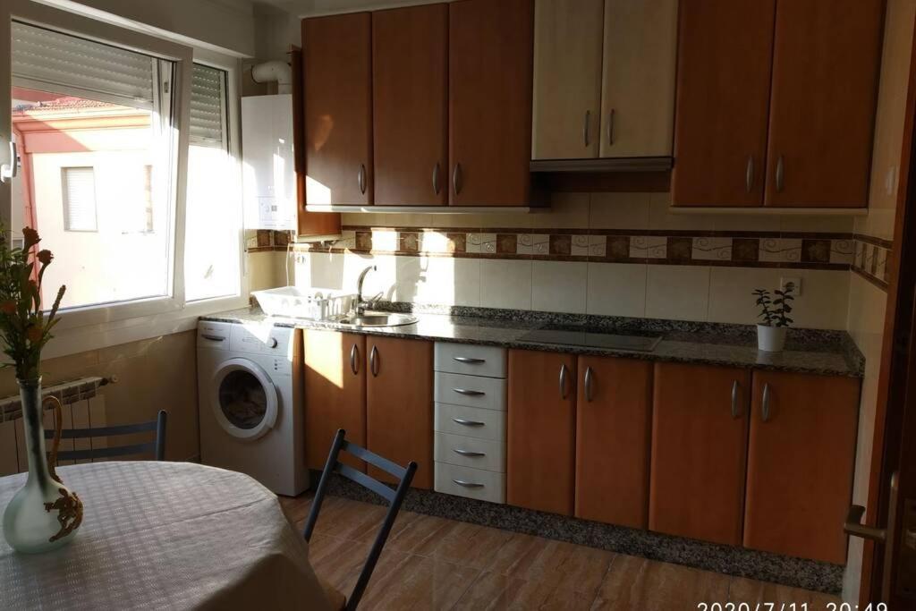 Apartamento Piso con aparcamiento cerca de playa Samil Vigo Exterior foto